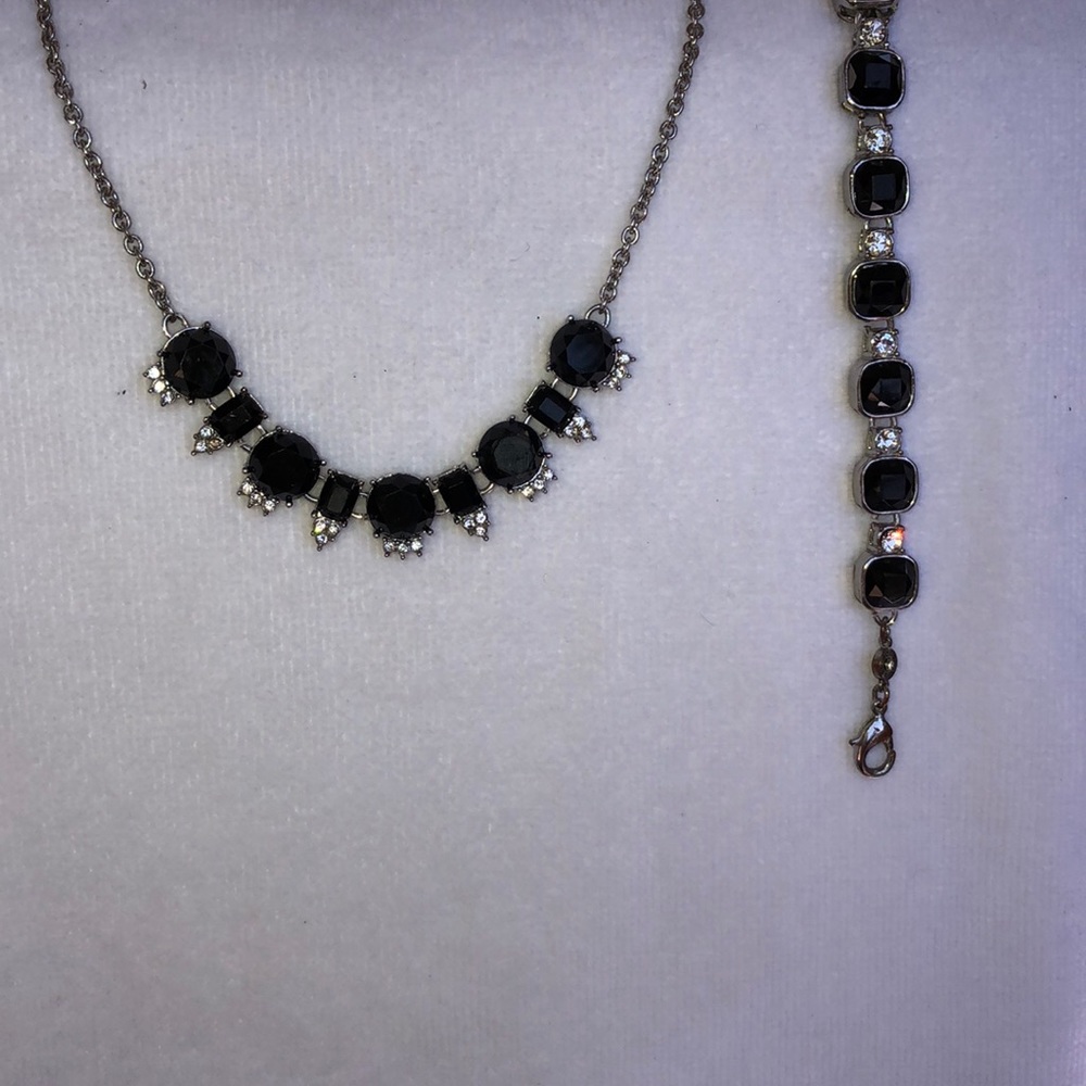 Monet necklace and bracelet